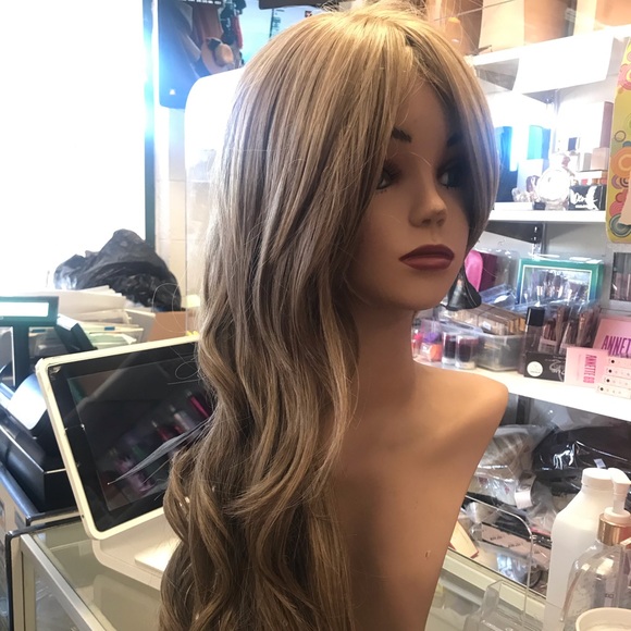 Wigs - Picture 1 of 8